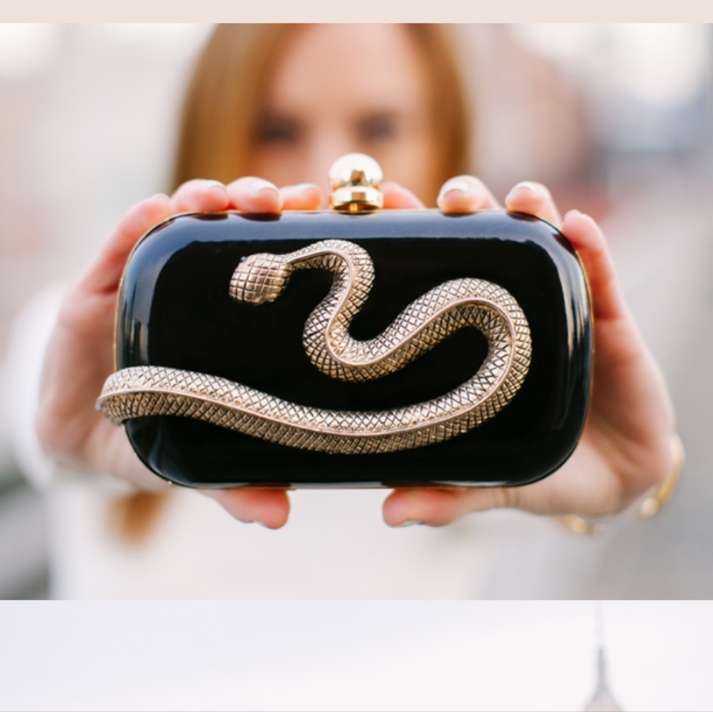 Snake clutch